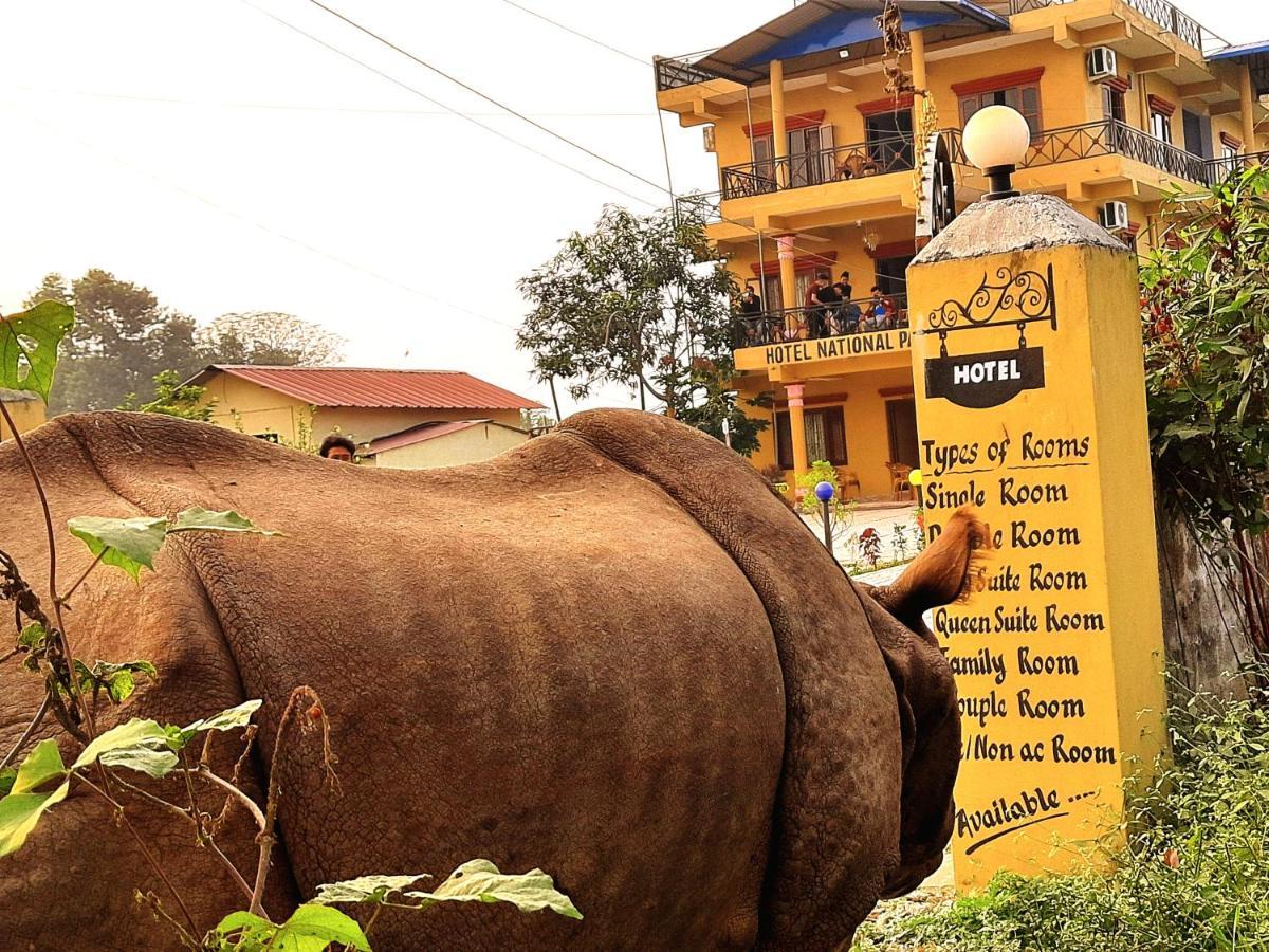 Hotel National Park Sauraha- Homely Stay And Peaceful Location With Jungle Safari Arrangements מראה חיצוני תמונה
