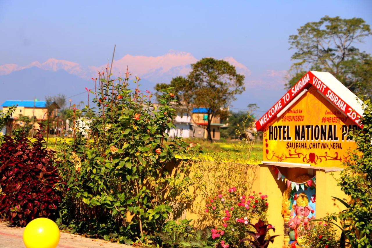 Hotel National Park Sauraha- Homely Stay And Peaceful Location With Jungle Safari Arrangements מראה חיצוני תמונה