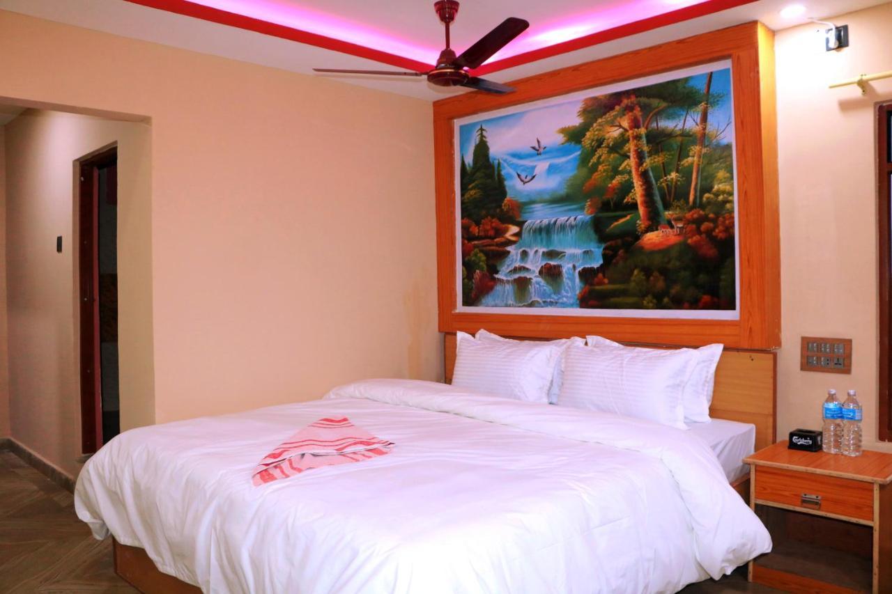 Hotel National Park Sauraha- Homely Stay And Peaceful Location With Jungle Safari Arrangements מראה חיצוני תמונה