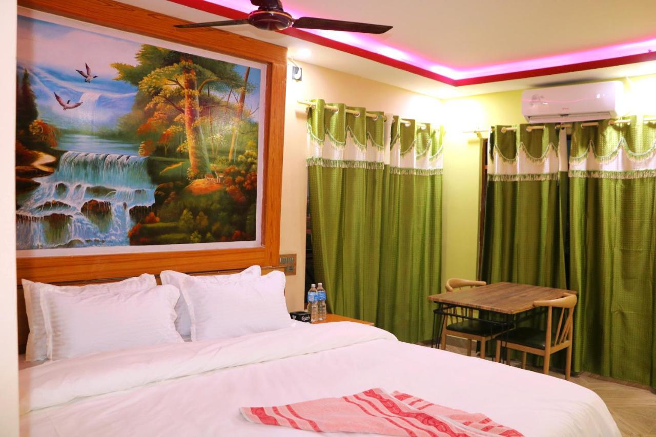 Hotel National Park Sauraha- Homely Stay And Peaceful Location With Jungle Safari Arrangements מראה חיצוני תמונה