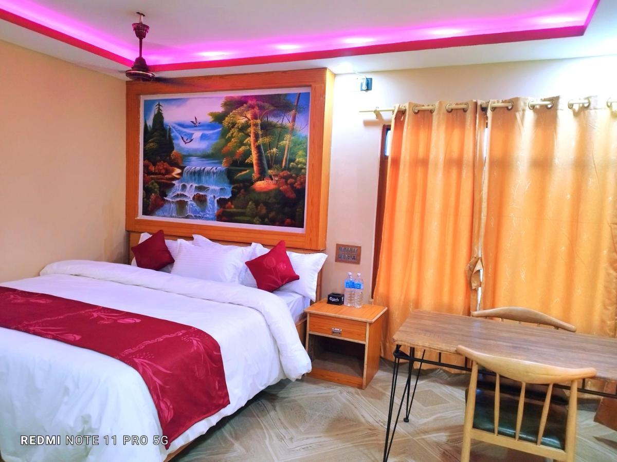 Hotel National Park Sauraha- Homely Stay And Peaceful Location With Jungle Safari Arrangements מראה חיצוני תמונה