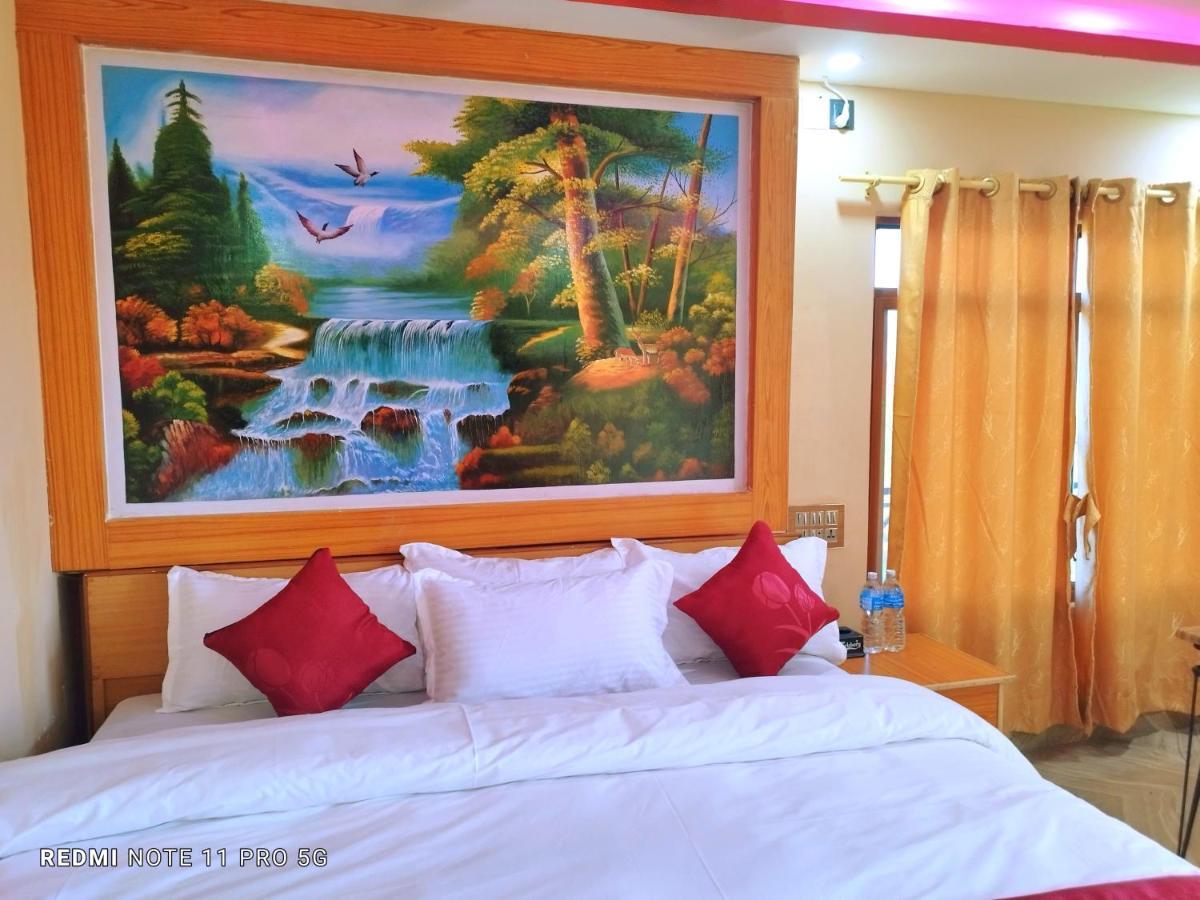 Hotel National Park Sauraha- Homely Stay And Peaceful Location With Jungle Safari Arrangements מראה חיצוני תמונה