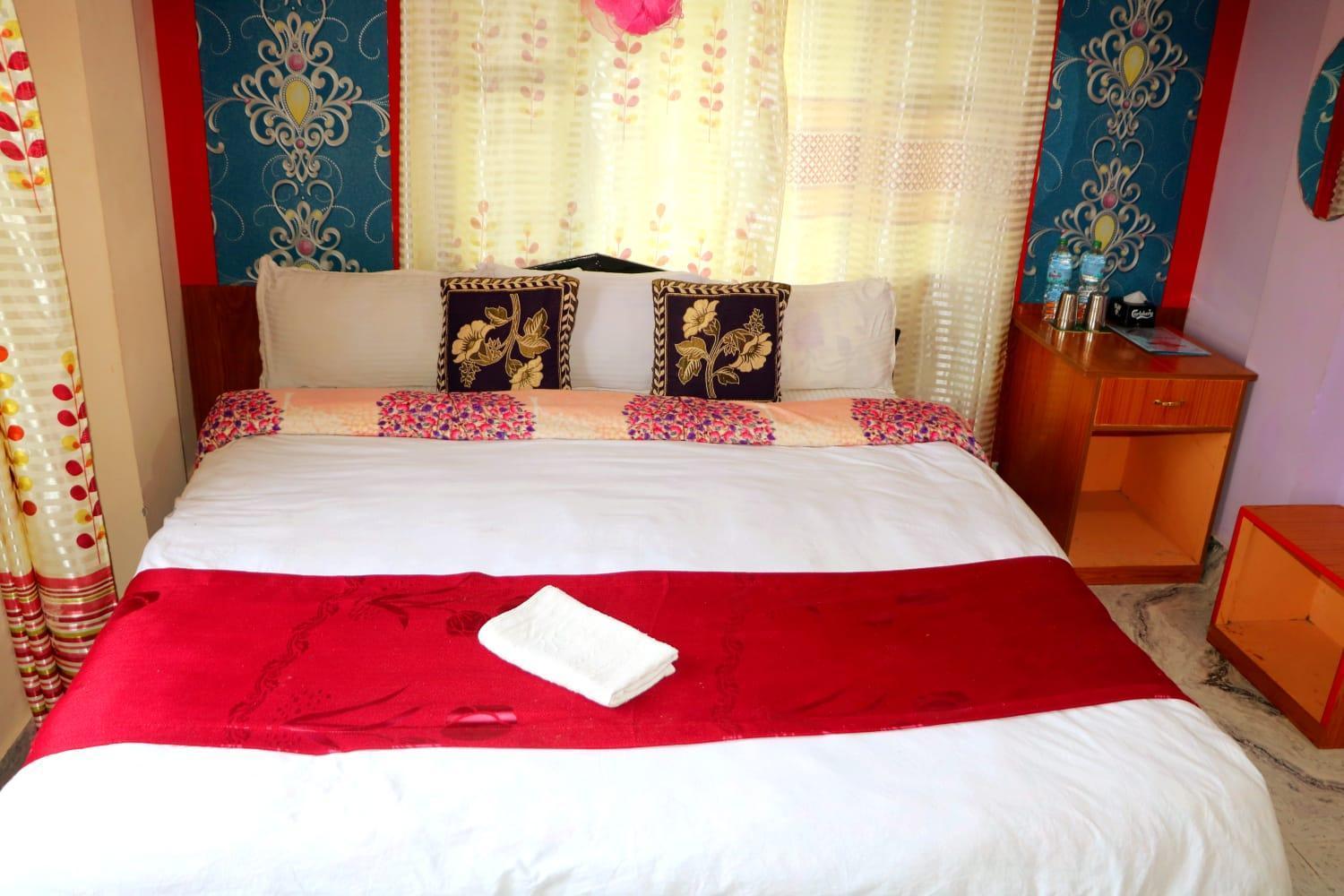 Hotel National Park Sauraha- Homely Stay And Peaceful Location With Jungle Safari Arrangements מראה חיצוני תמונה